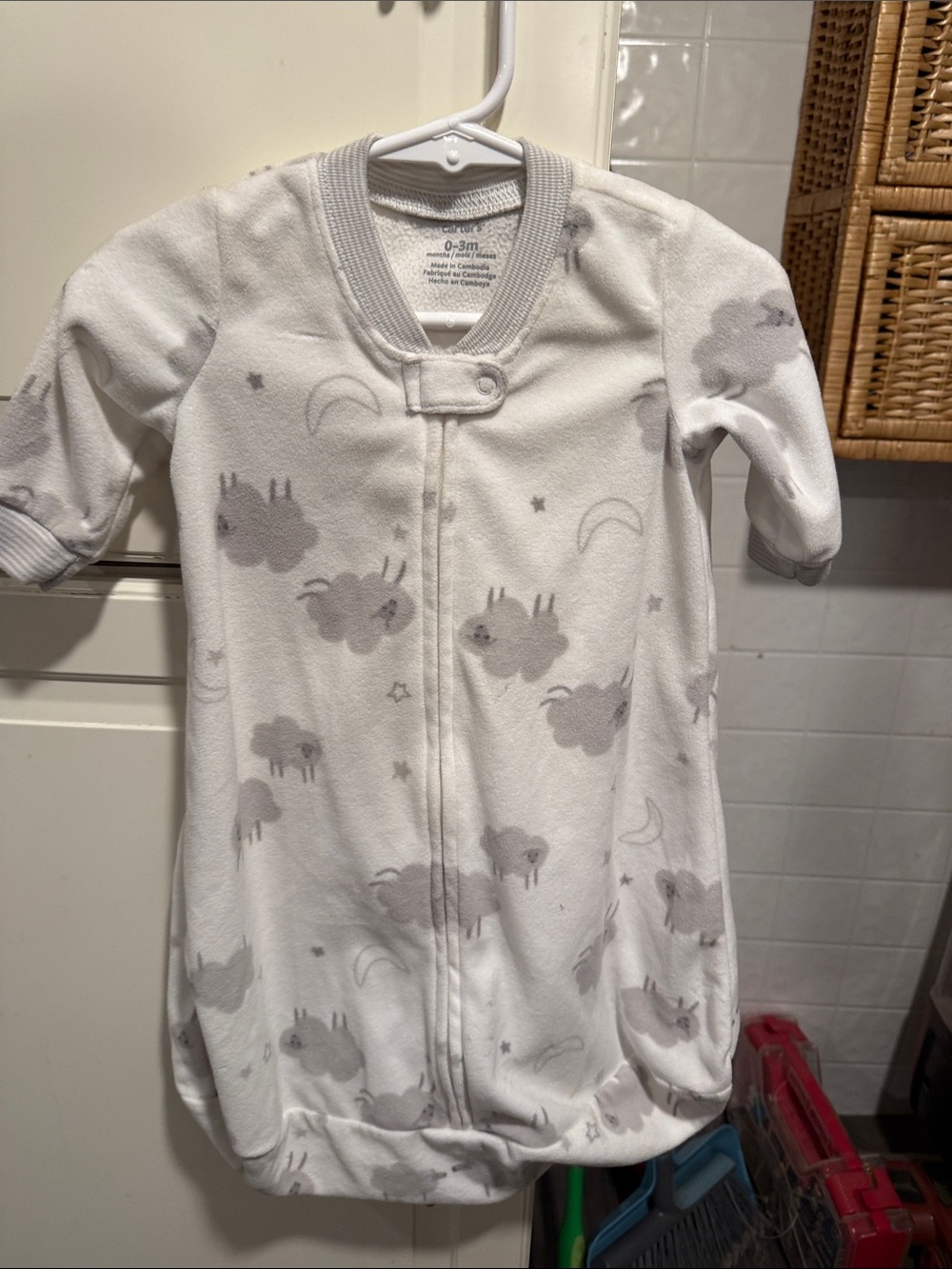Lot of 2 boys size 0/3 months clothes 6:10